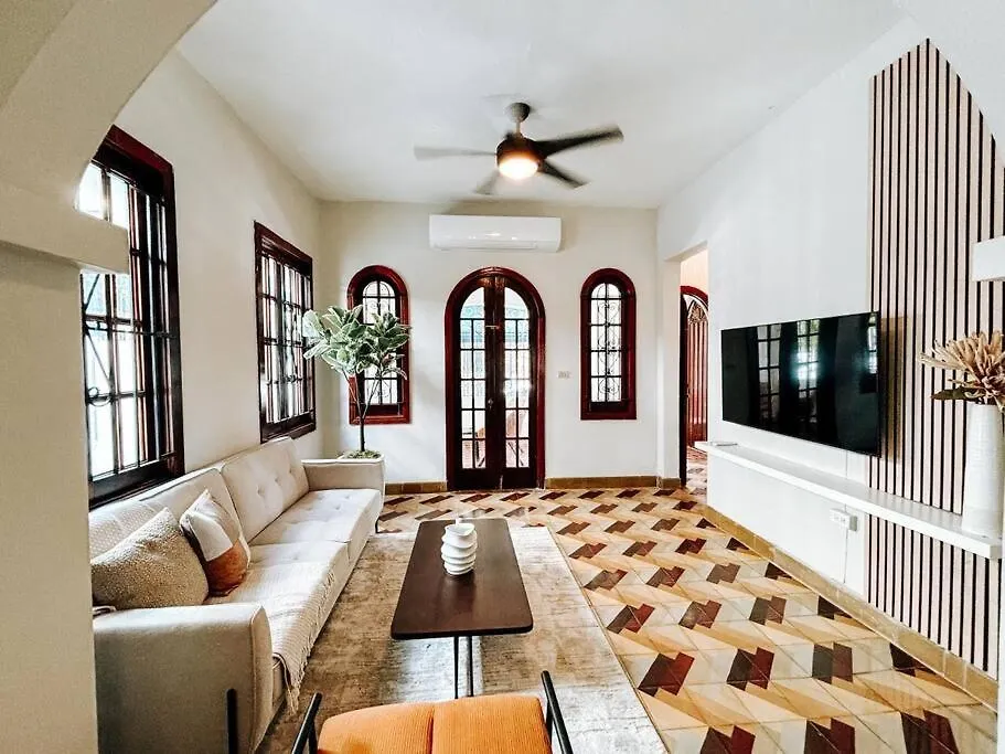 Colonial Style House For 8 Walk To Condado Beach location
